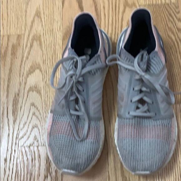 ADIDAS ULTRA BOOST 19 SNEAKERS SIZE‎ 9 1/2 - Picture 1 of 7